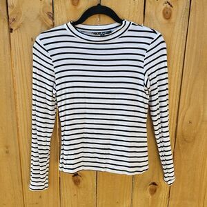 Lulu's black and white crew neck top